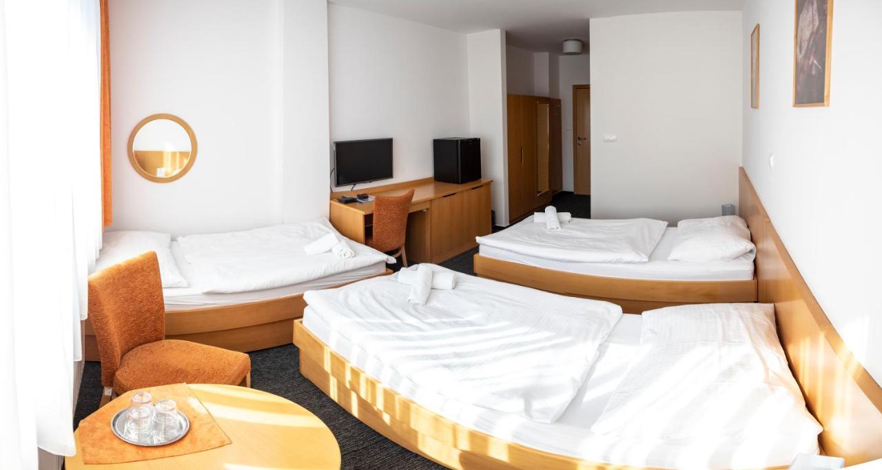 Hotel Puls Ostrava Extérieur photo